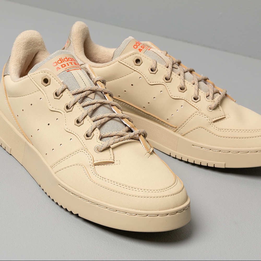 ADIDAS OG FV4656 Beige Solid Supercourt Sneakers